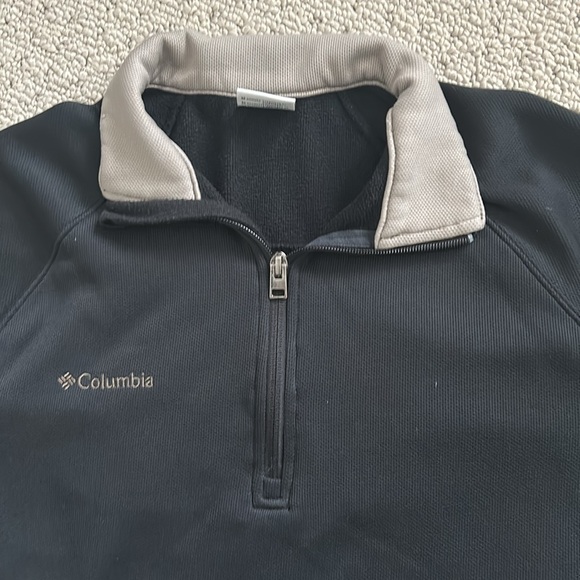 Columbia Men’s 3/4 zip up top 100% polyester - Picture 2 of 4